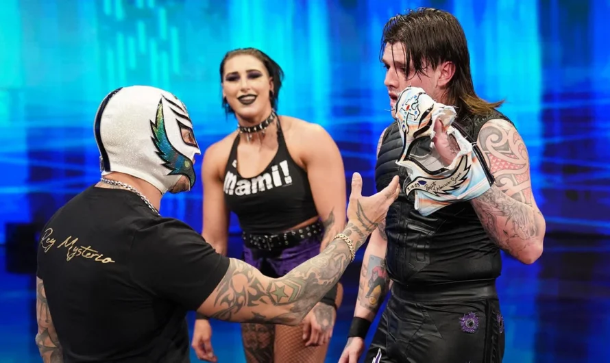 Rey Mysterio wants to slap Dominik Mysterio for insulting him